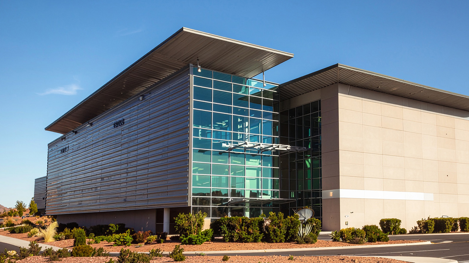 body_datacenters_16x9 - Meriton Datacenters